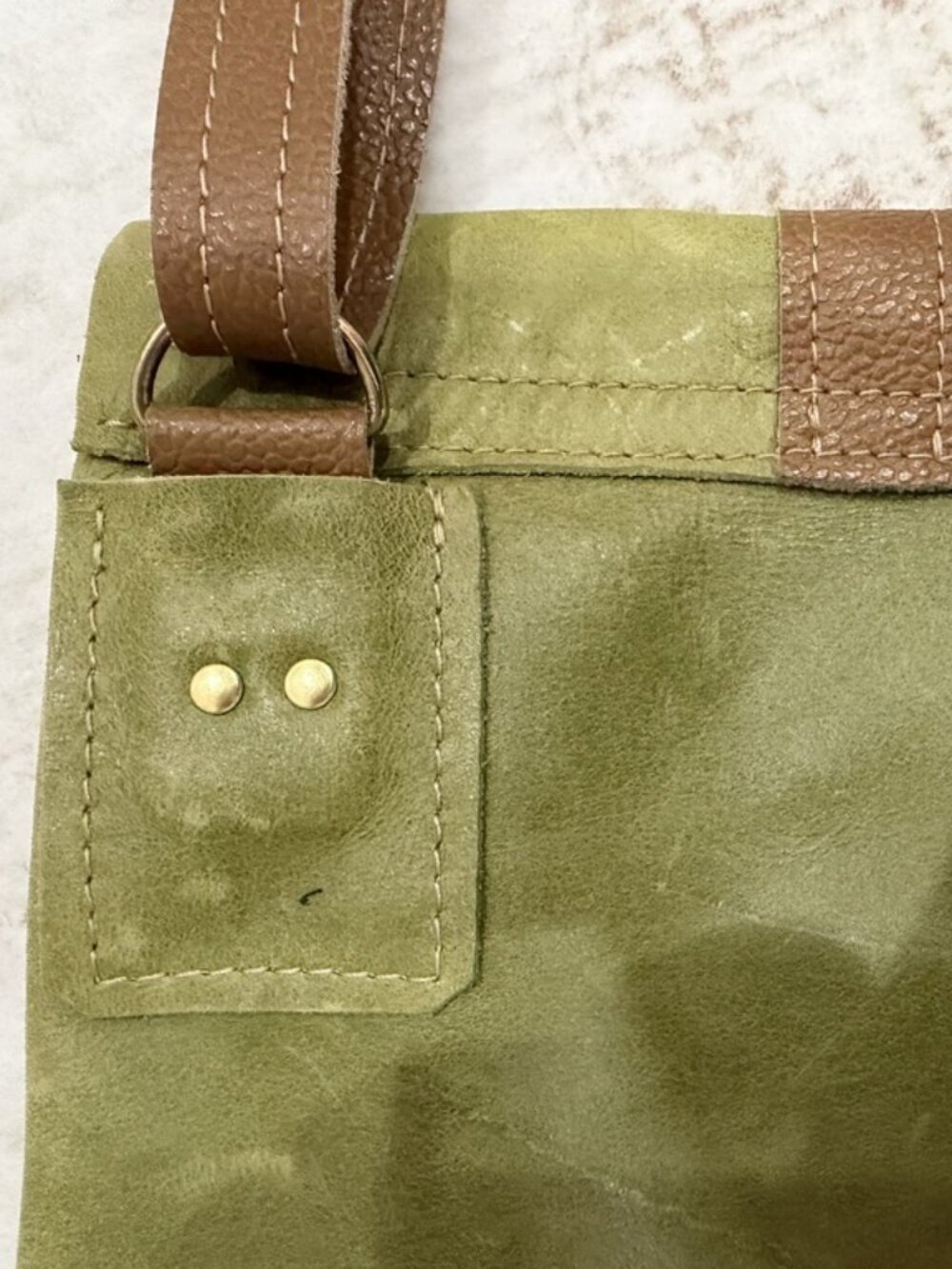 Vintage Olive Green Leather Crossbody Satchel Bag - Picture 5 of 6